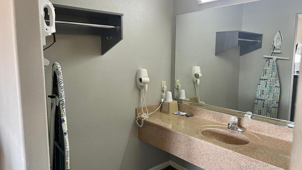 Executive Inn And Suites Houston Exterior photo