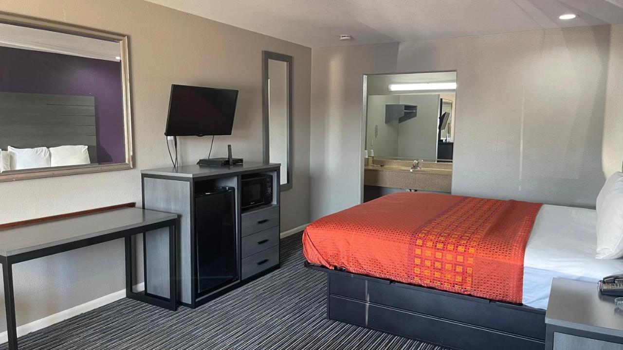 Executive Inn And Suites Houston Exterior photo